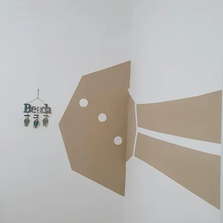 فيلة Troi House