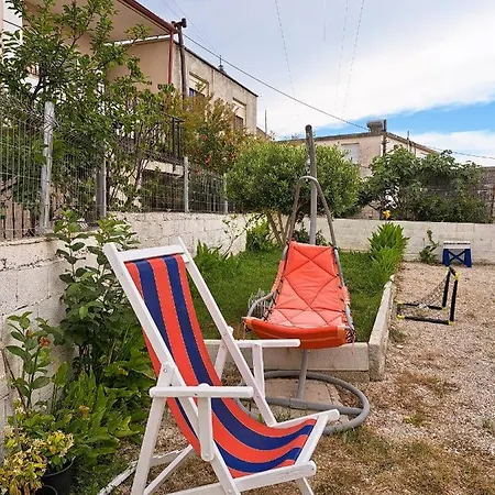 Villa Troi House Vlorë