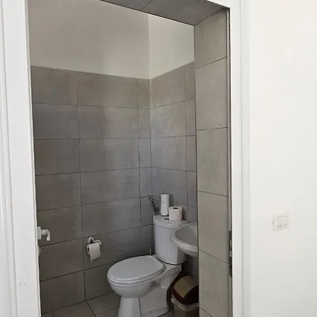 فيلة Troi House *