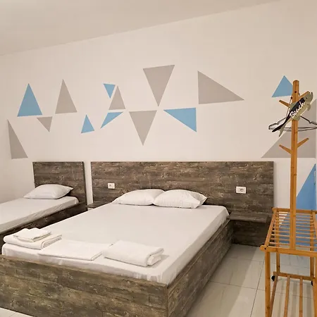 Troi House Vlorë