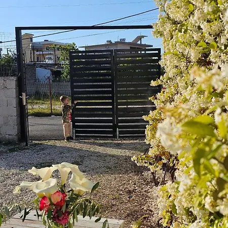 别墅 Troi House Vlorë