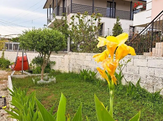 Troi House * Vlorë